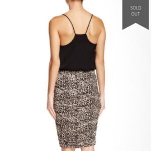 Vince Cammuto Leopard Print Side Ruched Pencil Skirt sz XS